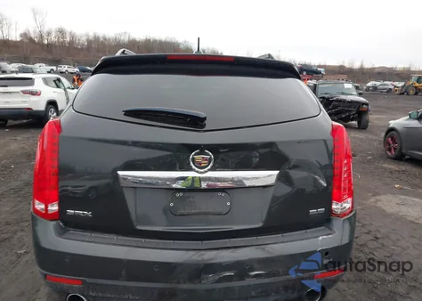 2016 Cadillac Srx Luxury Collection z USA, uszkodzony, nr VIN 3GYFNBE37GS569824